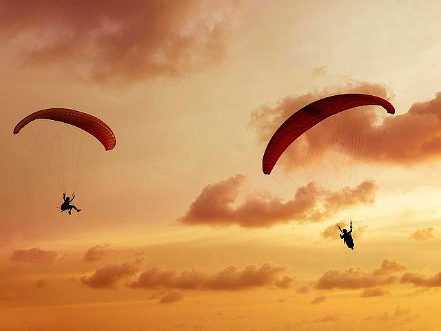 Paragliding in the UNESCO World Heritage